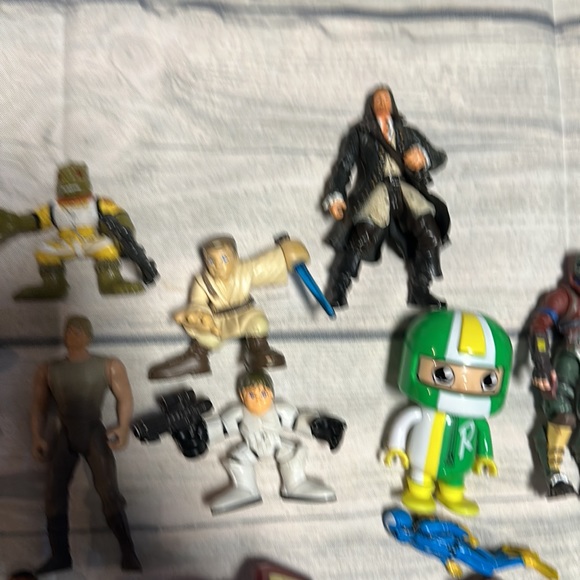 Lot of 29 random action figures - Picture 6 of 6